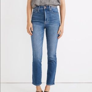 The Petite Perfect Vintage Jean in Englewood Wash